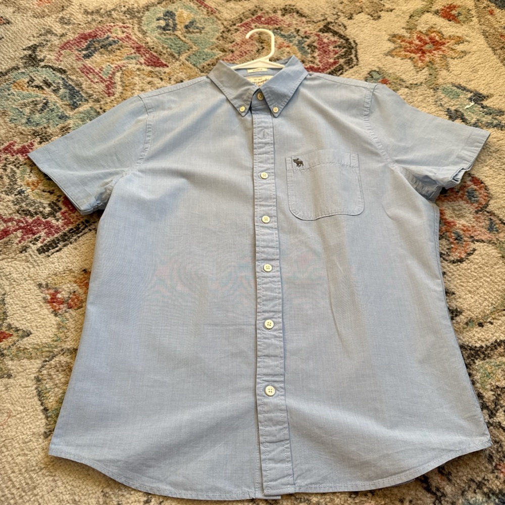 Abercrombie & Fitch Light Blue Casual Button-Down Shirt